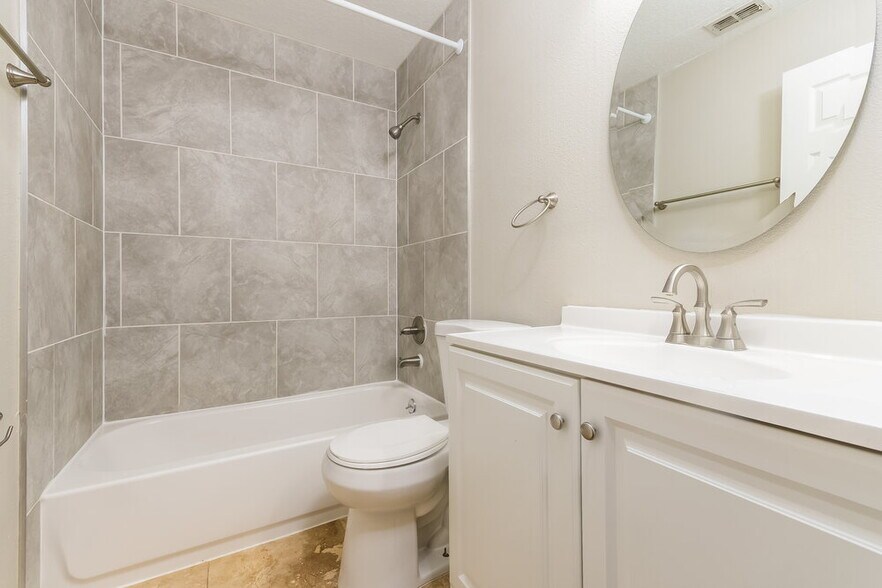 Building Photo - 17104 Cypresswood Way