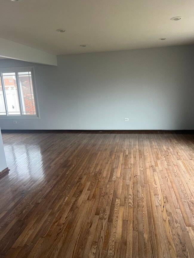 Building Photo - 8440 163rd St