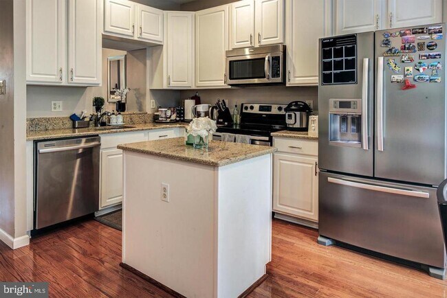 Building Photo - 6351 Wind Rider Way