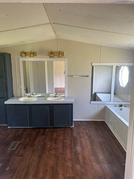Building Photo - 3381 Briana Dr