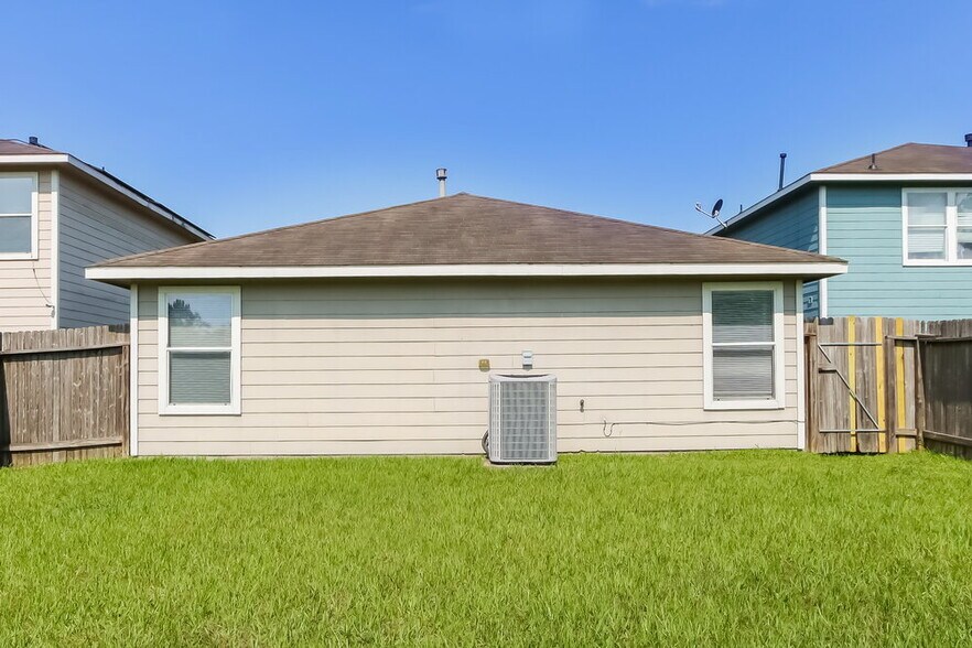 Building Photo - 17406 Wigeon Way Dr