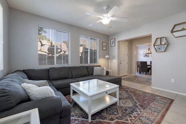 Building Photo - FULLY FURNISHED 2 BEDROOM CONDO IN THE NW WITH ATTACHED 2 CAR GARAGE