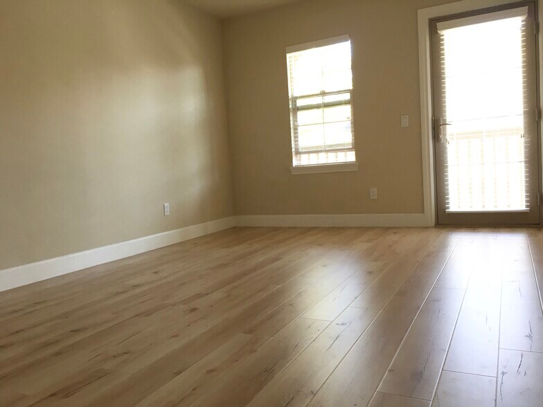 Building Photo - 7945 Whimbrel Lane