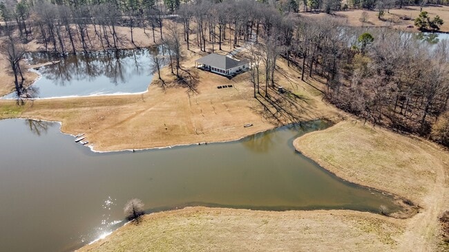 Building Photo - 1310 Jimmy Williams Rd