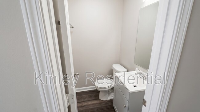 Building Photo - 613 Key St