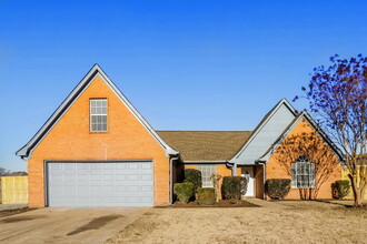 Building Photo - 7772 Bramble Ln