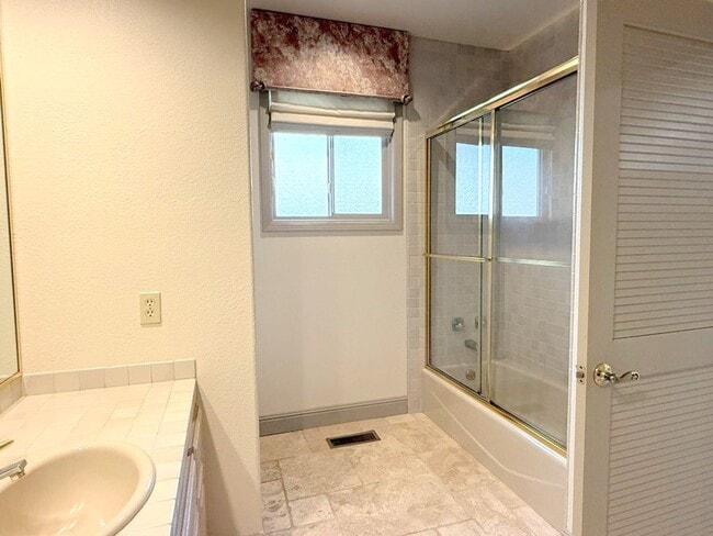 Building Photo - NEW PRICE ! Beautiful custom one story estate located on one of the most desirable streets in Bla...