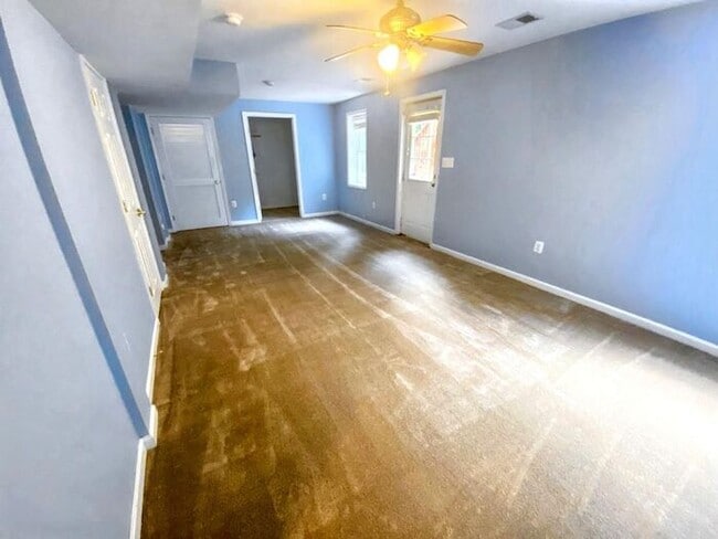 Building Photo - 10104 Terrace Ct