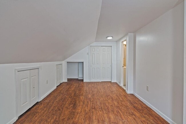 Building Photo - 337 Summit Ave
