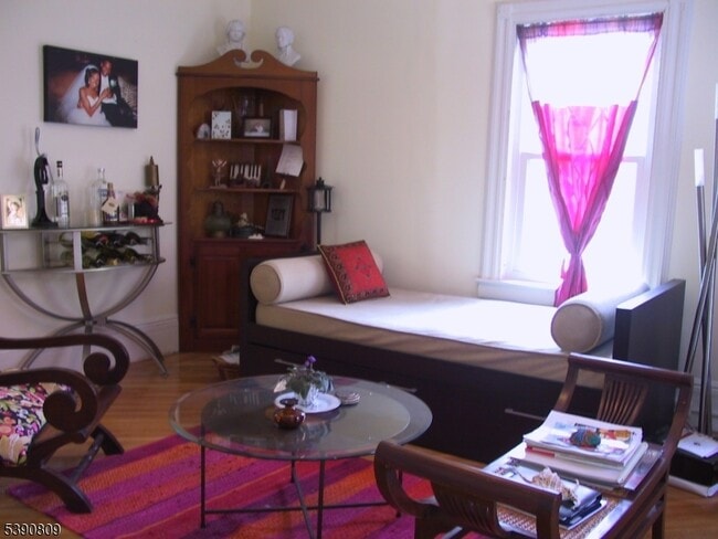 Building Photo - 177 Ashland Ave