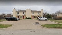 Building Photo - 400 Cambridge Dr
