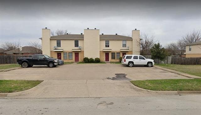 Primary Photo - 400 Cambridge Dr