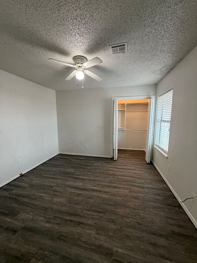 Building Photo - Completely Remodeled 2 Story Duplex - Putnam City Schools - Must See