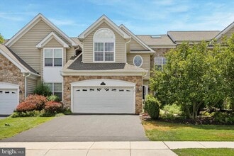 Building Photo - 13 Ashtree Ln