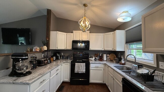 Building Photo - Stafford - Lake Arrowhead