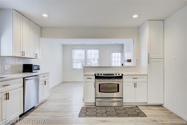 Building Photo - 23826 Kate Ave