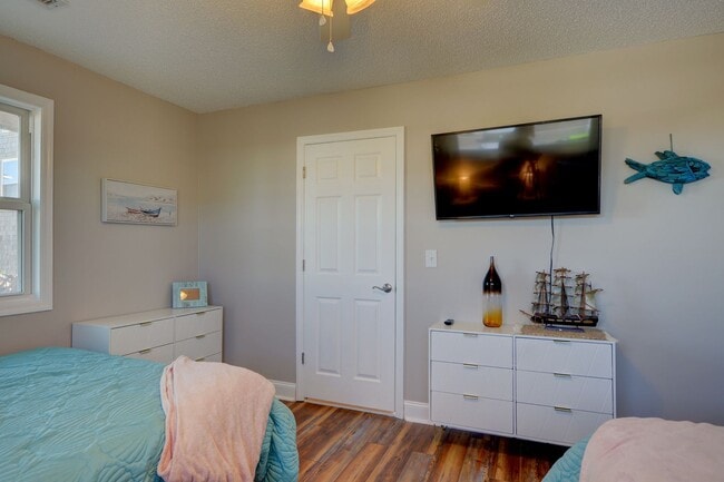 Building Photo - UNBELIEVEABLE VIEWS - Ocean Front OFF SEAS...