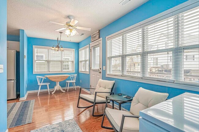 Building Photo - 829 Palmwood Cir