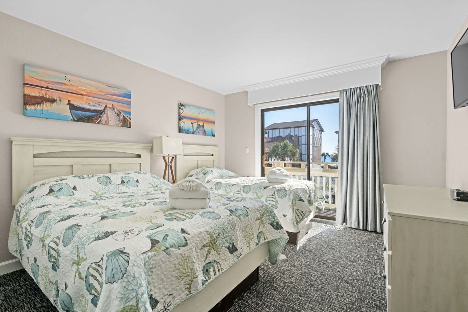 Building Photo - 2805B N Ocean Blvd