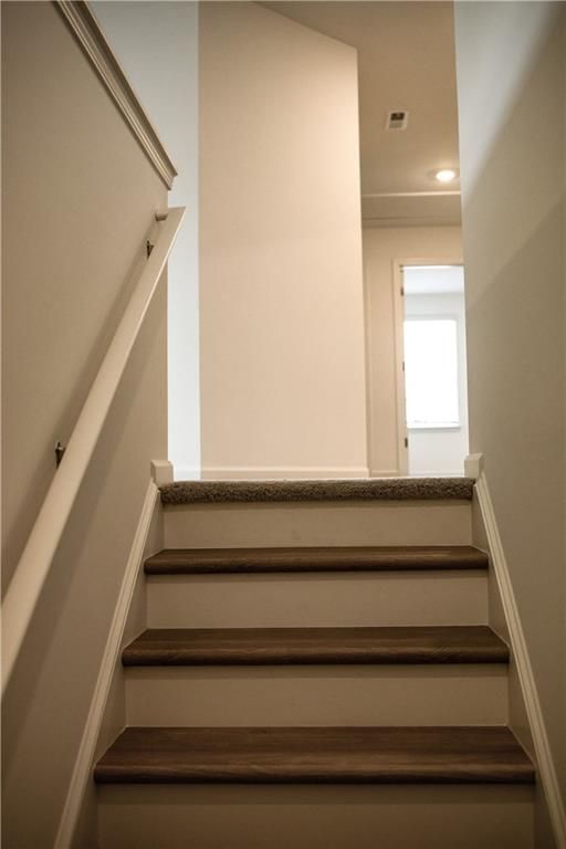 Building Photo - 386 Red Dragon Dr