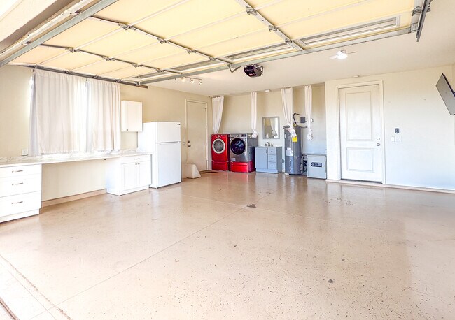 Building Photo - 5 Maka Hou Pl