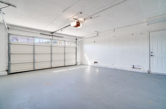 Building Photo - Dain House