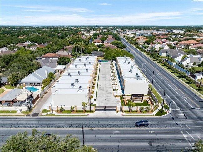 Building Photo - 24 Canary Ave