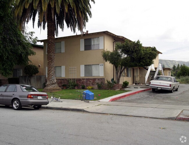 Building Photo - 234 Pamela Ave