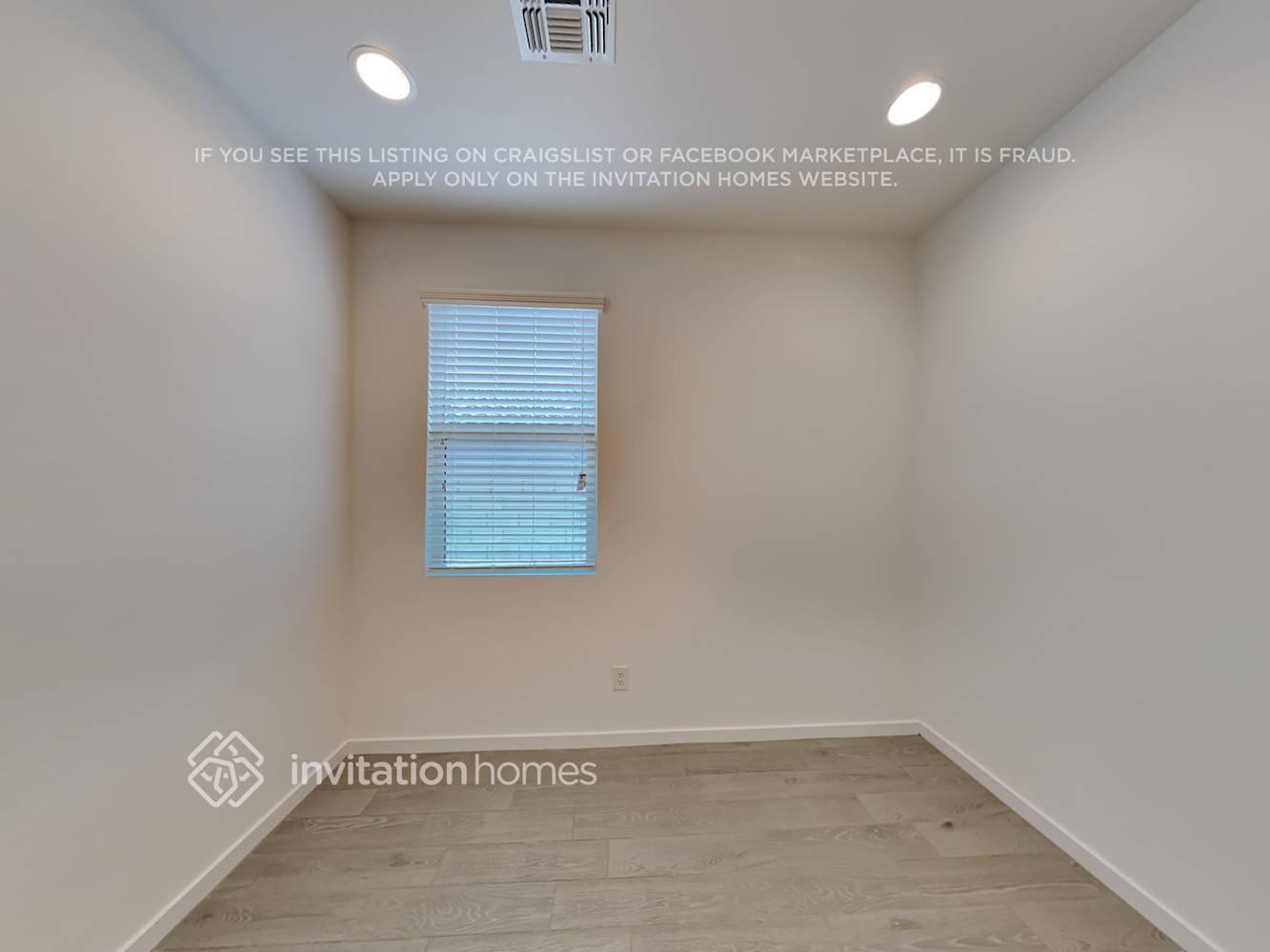 Building Photo - 17660 W Fetlock Trl