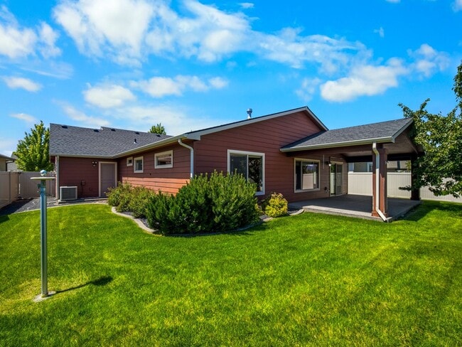 Building Photo - Spacious Unfurnished Home in Liberty Lake | Modern Living in a Prime Location