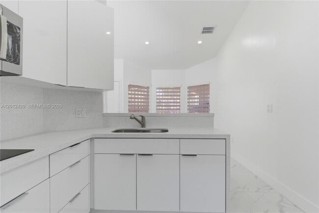 Building Photo - 164 NW 85th Ct