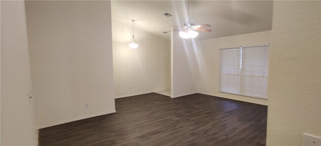 Building Photo - 3362 Brian St