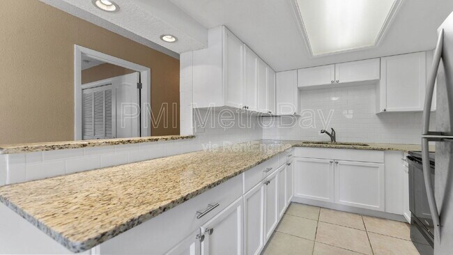 Primary Photo - 309 W South Ave