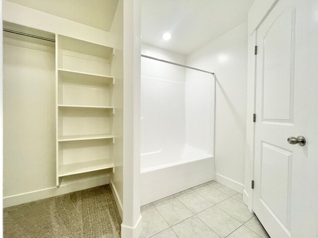 Building Photo - Beautiful Poolside Townhome at The Exchange!