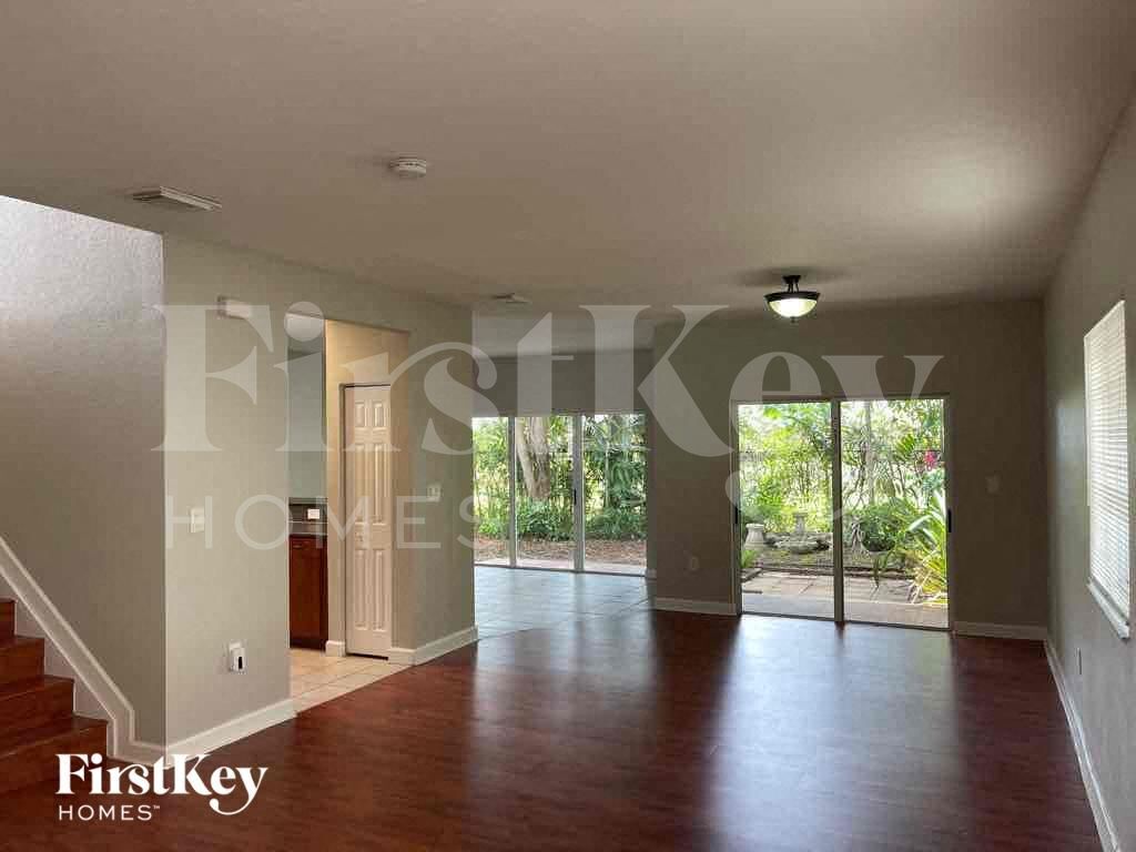 Building Photo - 3143 NE 4th St