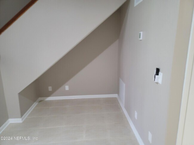 Building Photo - 5553 Greatpine Ln S