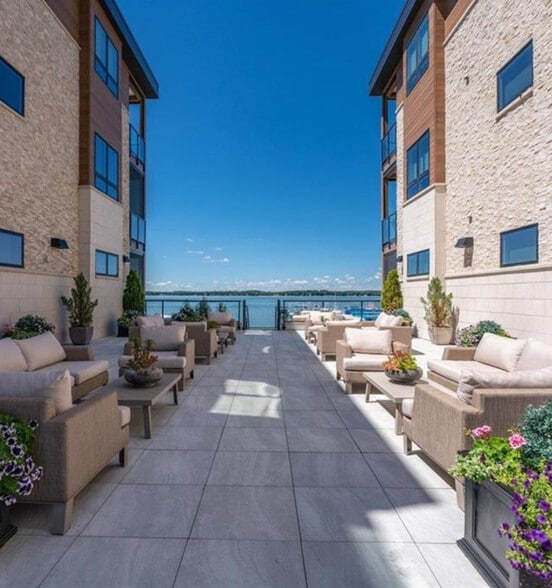 Building Photo - 5600 Lake Edge Rd