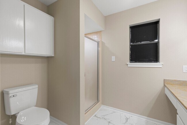 Building Photo - Charming Newly Remodeled Rental Home in a Quiet Neighborhood