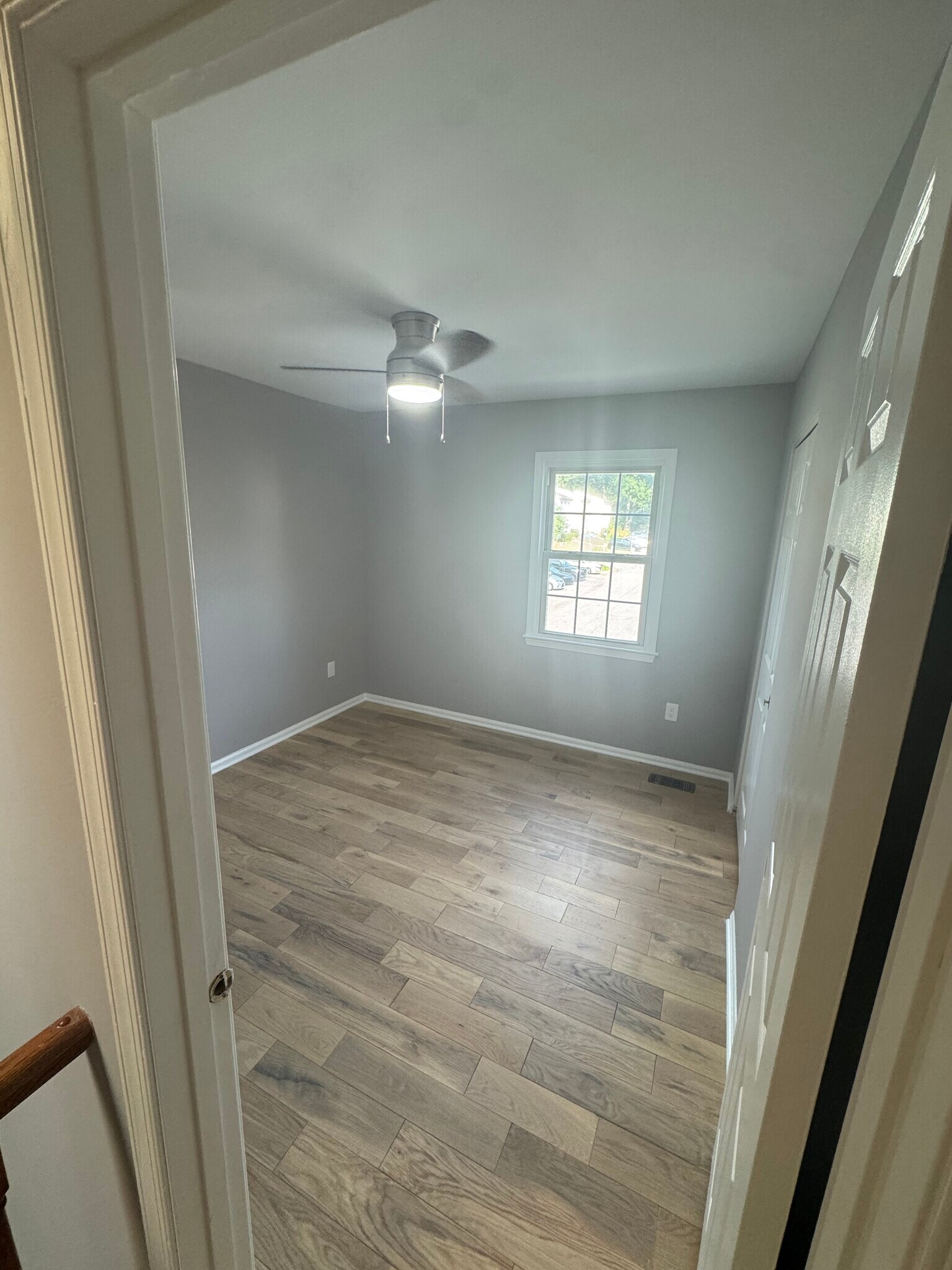 2 room - 10234 Heron Pond Ter