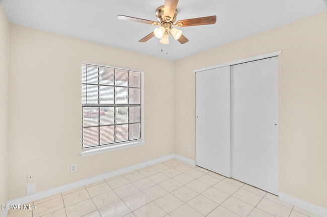 Building Photo - 5640 Van Horn Dr