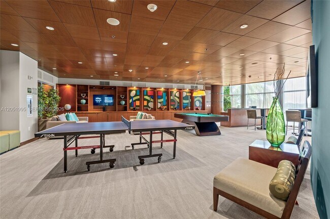 Building Photo - 2681 N Flamingo Rd