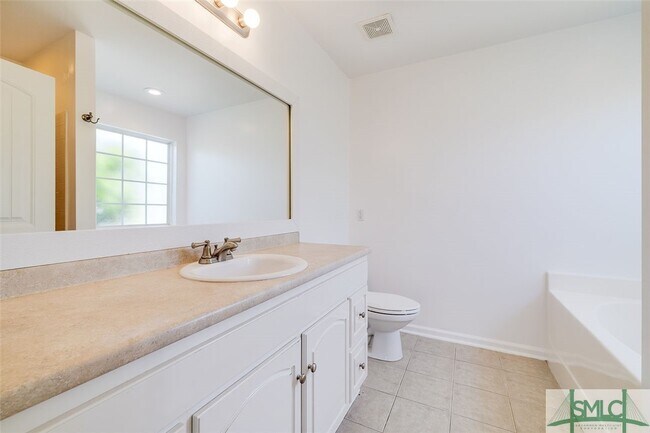 Building Photo - 140 Abigail Cir
