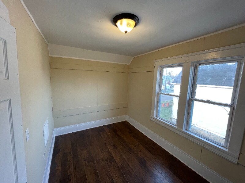 Building Photo - 119 E 32nd St