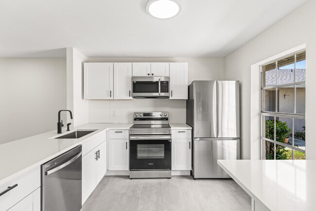 Building Photo - 551 Covered Bridge Blvd