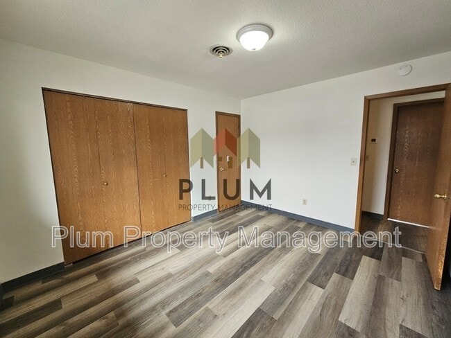 Building Photo - 2340 Fairview Ave