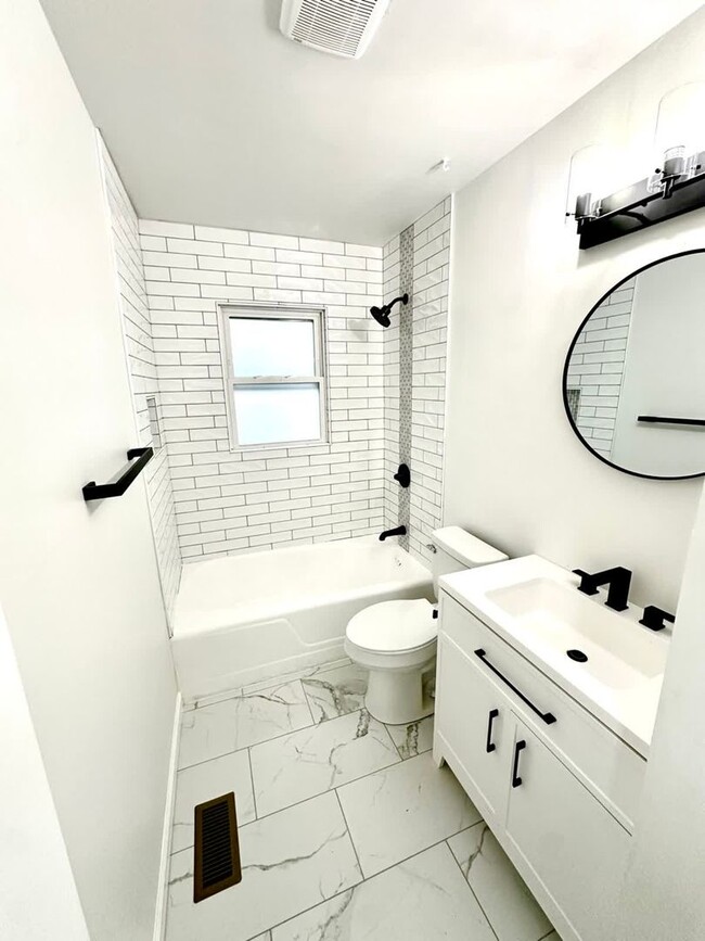 Building Photo - 345 Harvard Dr