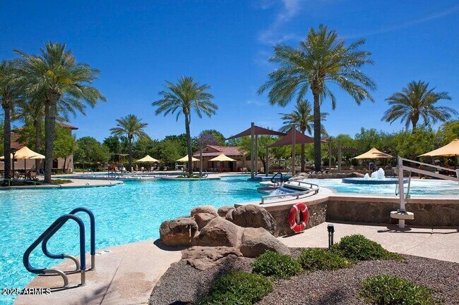 Building Photo - 26505 W Burnett Rd