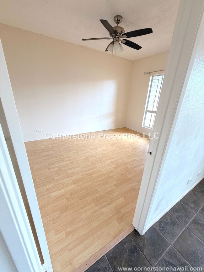 Building Photo - 91-525-525 Puamaeole St