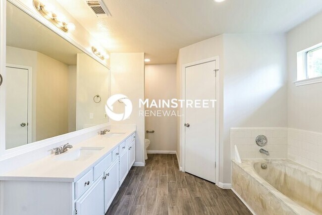Building Photo - 4 Bedroom Pet-Friendly Home in SPRING, TX with Main Street Renewal