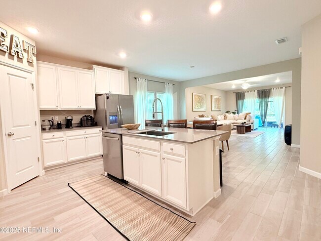 Building Photo - 1676 Enclave Rd